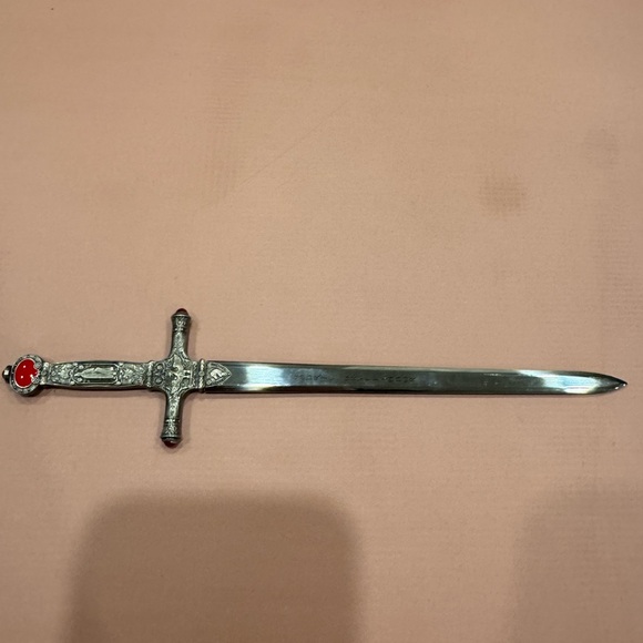 Harry Potter sword of Gryffindor letter opener - Picture 2 of 3